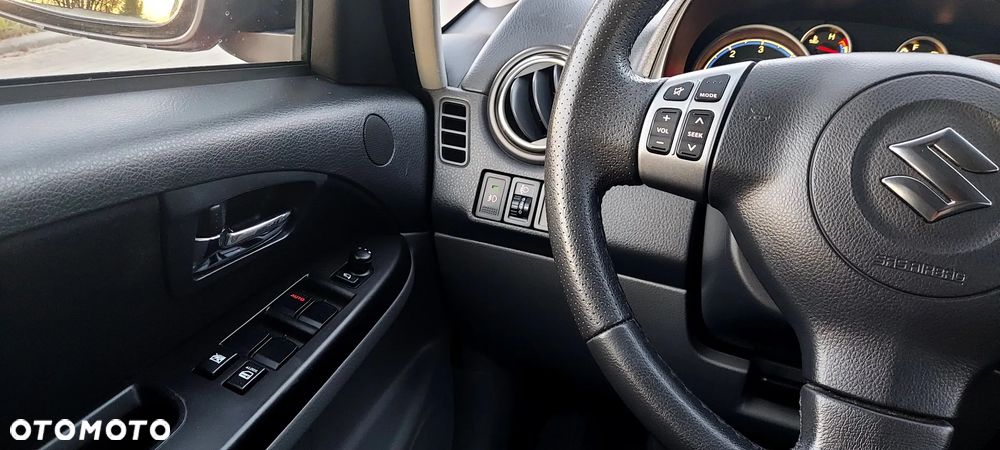 Suzuki SX4 2.0 DDiS 4x4 Style - 32