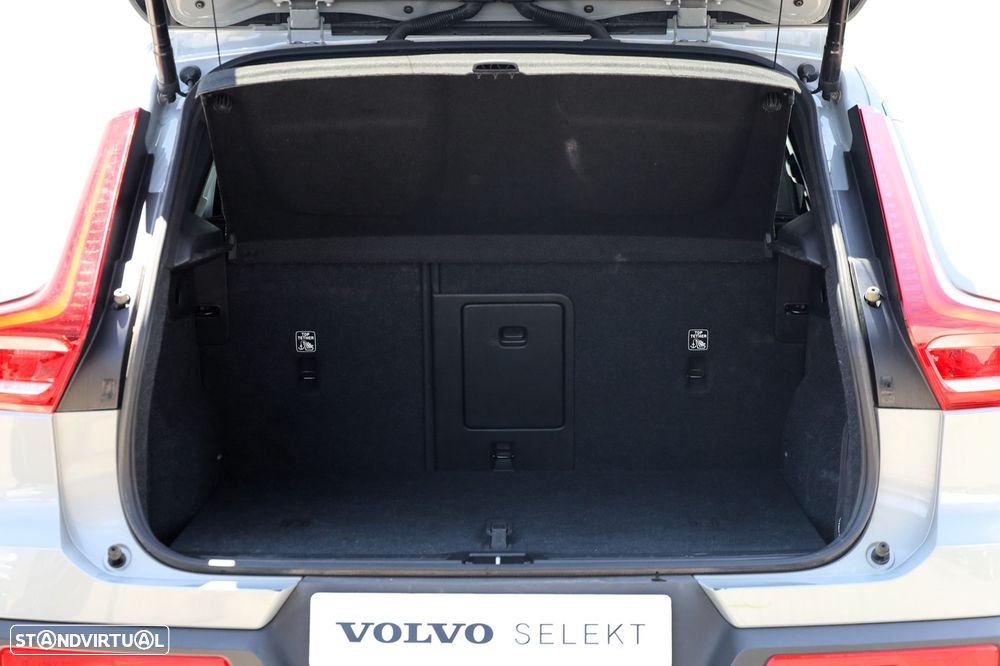 Volvo XC 40 2.0 B3 Plus Dark - 5