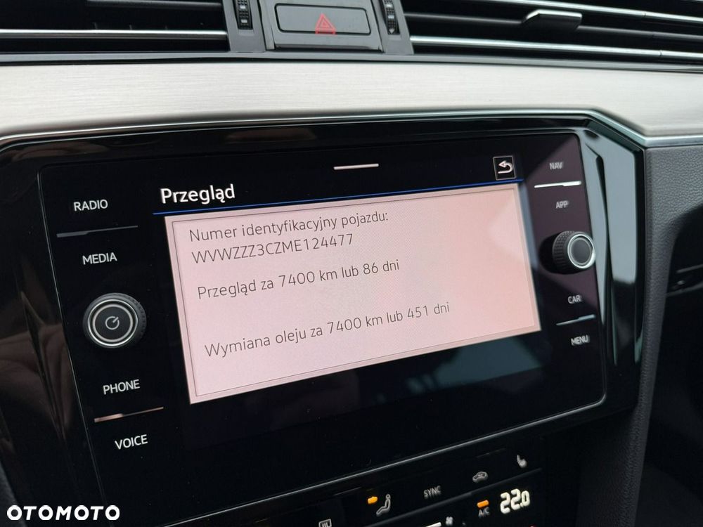 Volkswagen Passat - 13