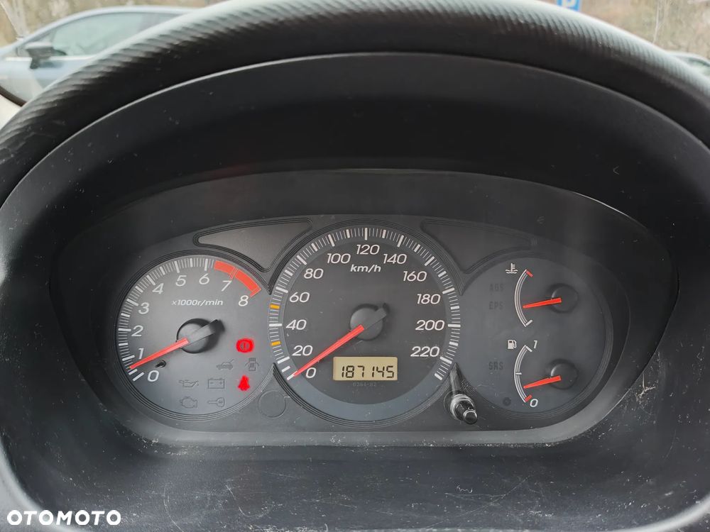 Honda Civic 1.6i LS - 22