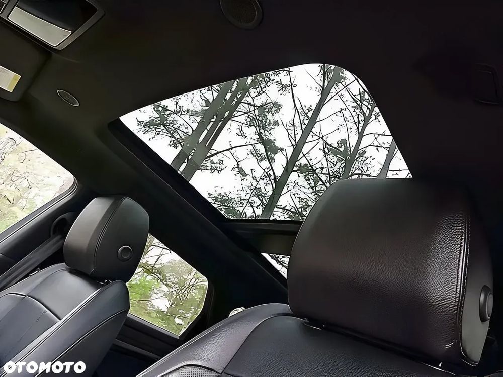 Land Rover Range Rover Evoque P250 R-Dynamic SE - 12