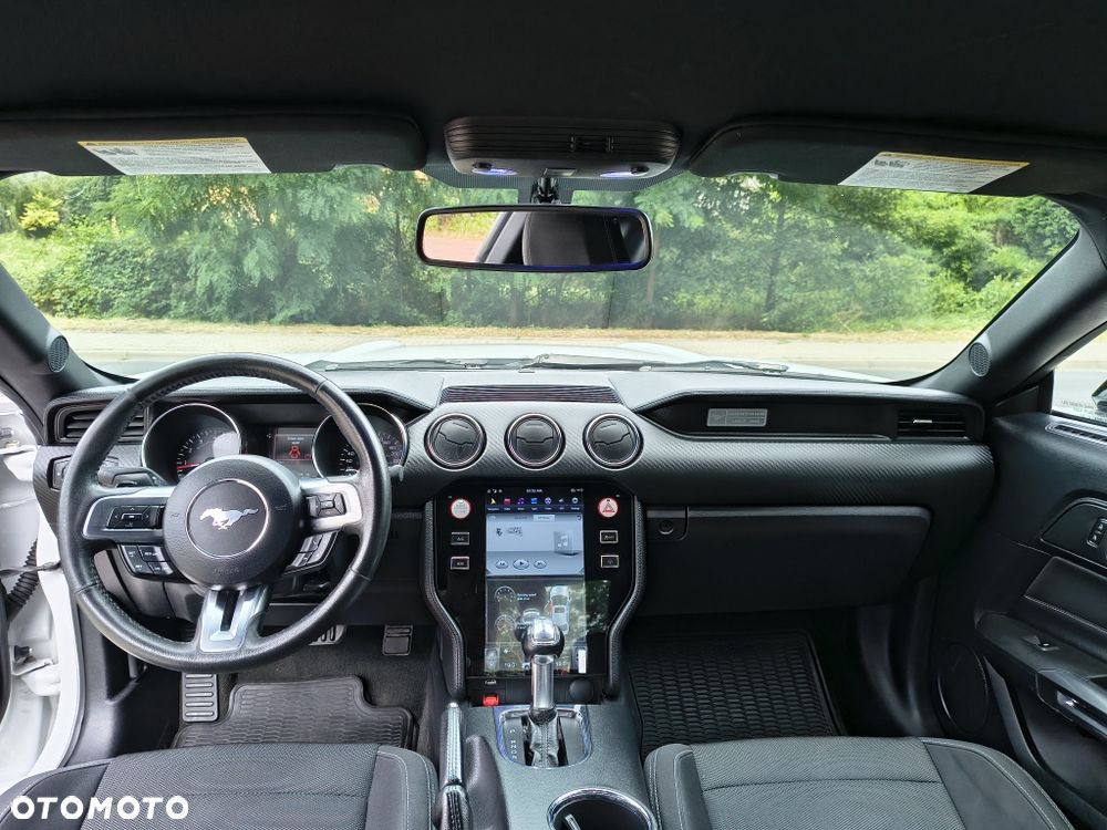Ford Mustang - 6
