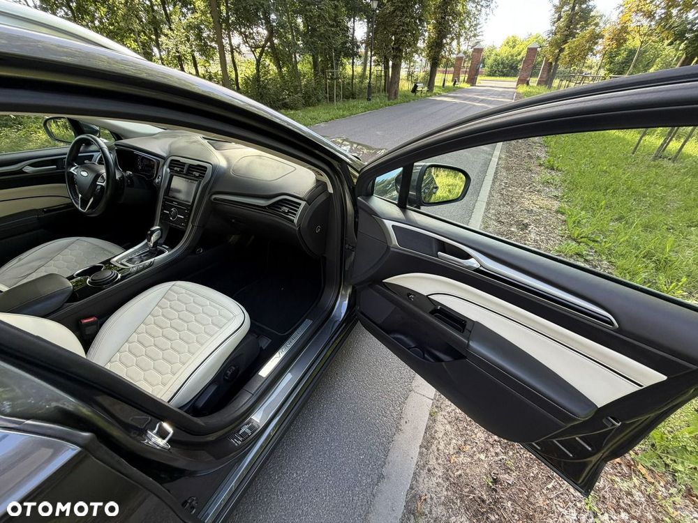 Ford Mondeo - 29