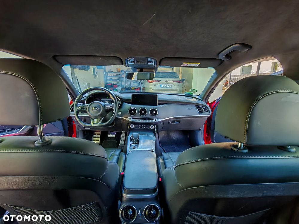 Kia Stinger 3.3 T-GDI V6 GT AWD - 19