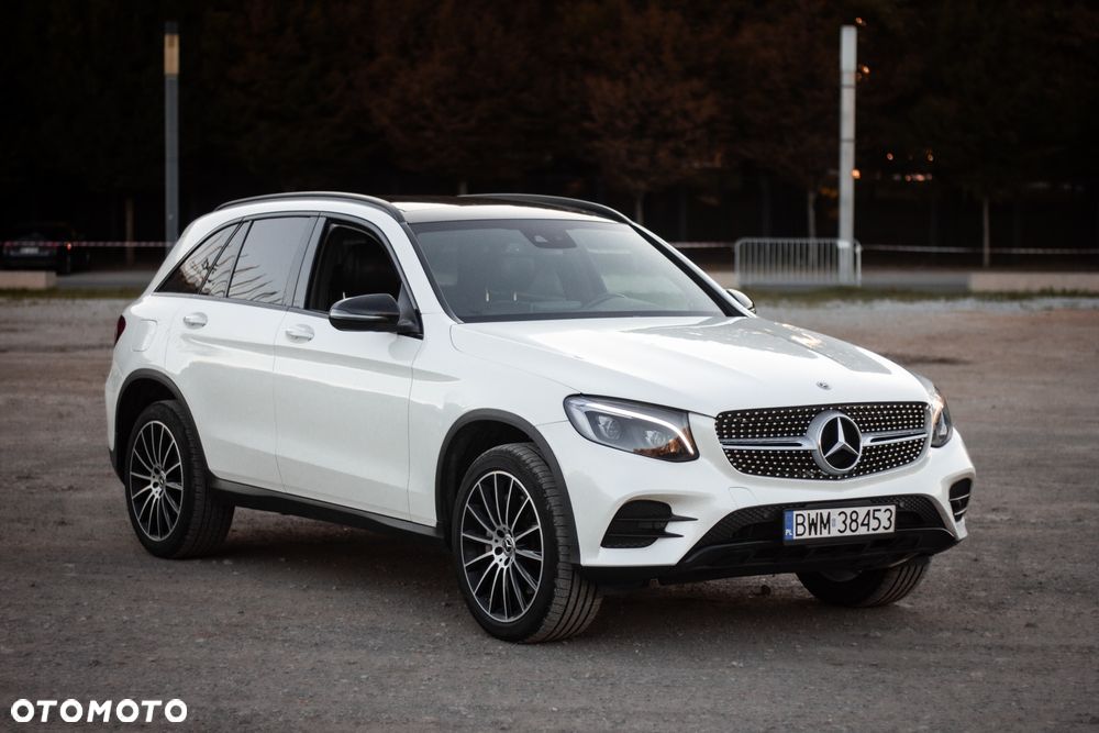 Mercedes-Benz GLC 300 4Matic 9G-TRONIC AMG Line - 5