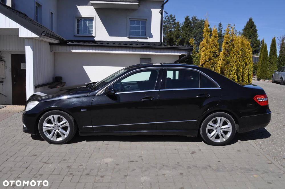 Mercedes-Benz Klasa E 250 CDI 4-Matic BlueEff Avantgarde - 2
