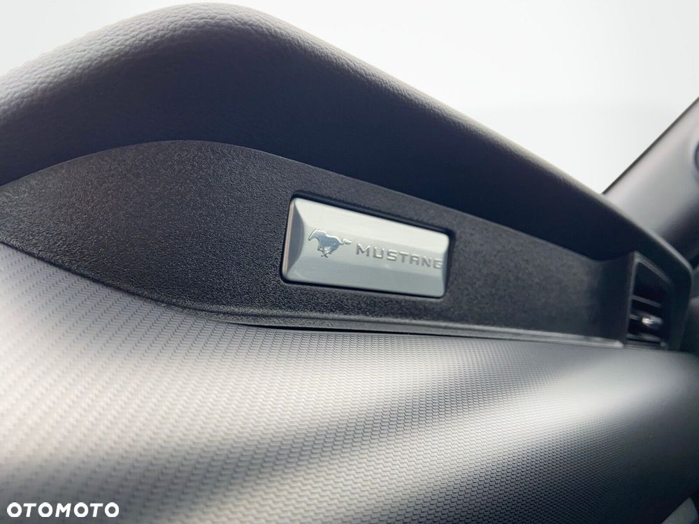 Ford Mustang 5.0 V8 GT - 26