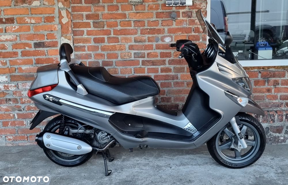 Piaggio Xevo - 2