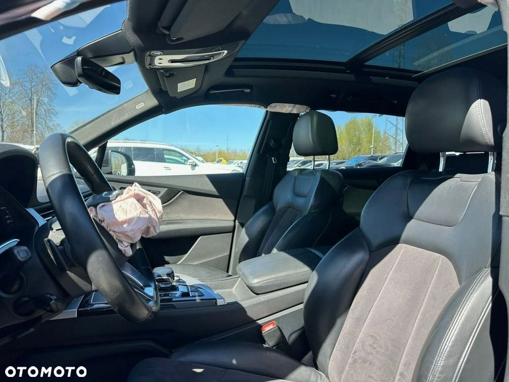 Audi Q7 - 12