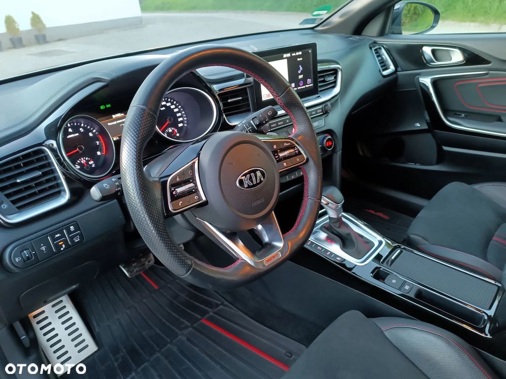 Kia ProCeed - 10