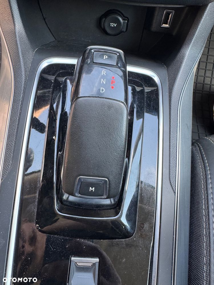 Peugeot 308 - 16
