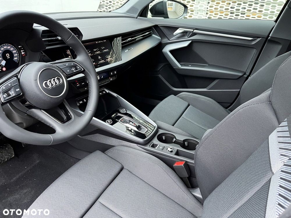 Audi A3 Sportback - 16