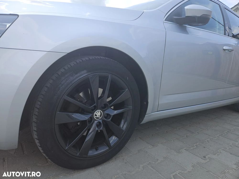 Skoda Octavia 2.0 TDI DSG Style - 6