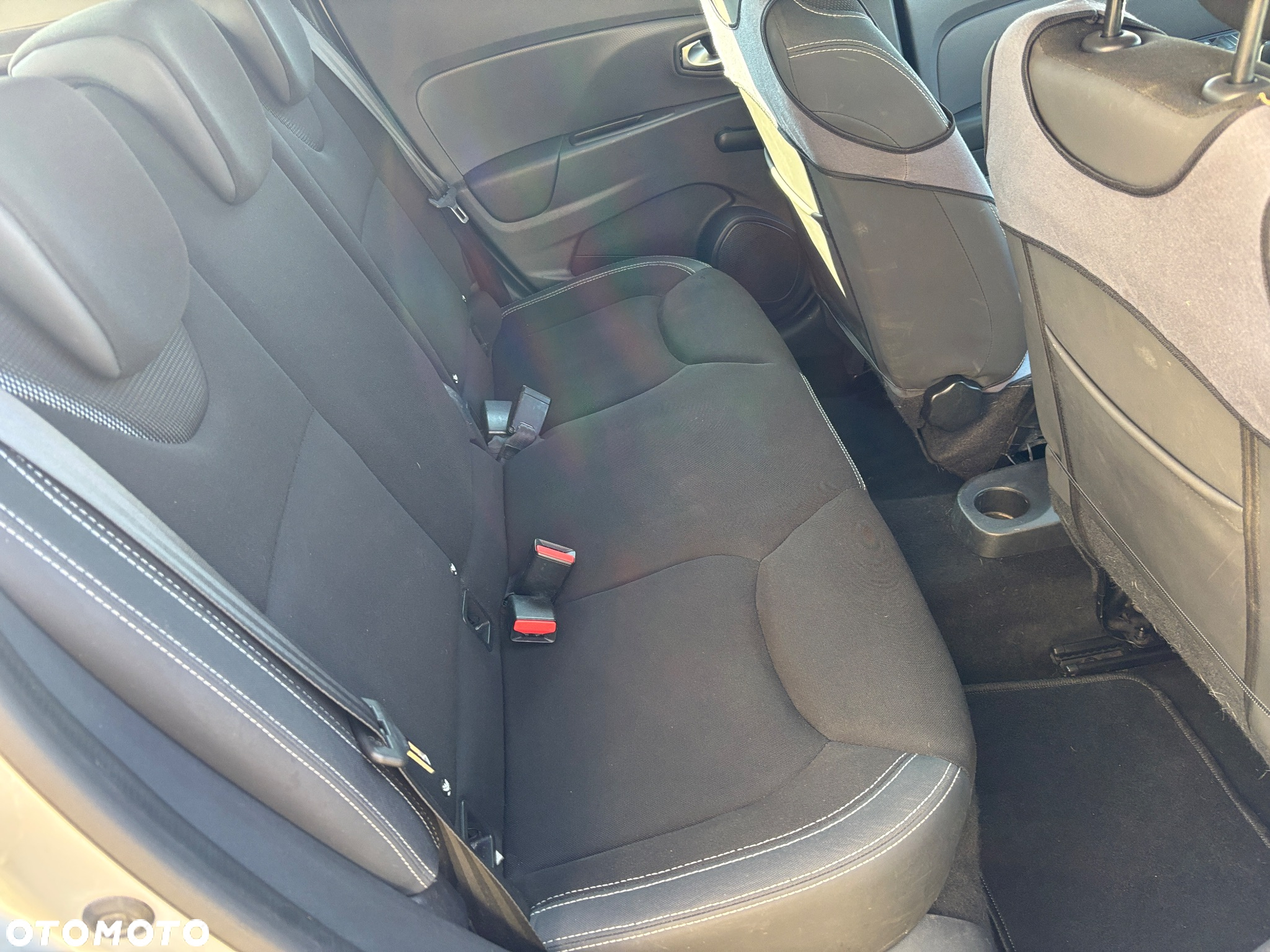 Renault Clio 1.2 16V 75 Life - 13