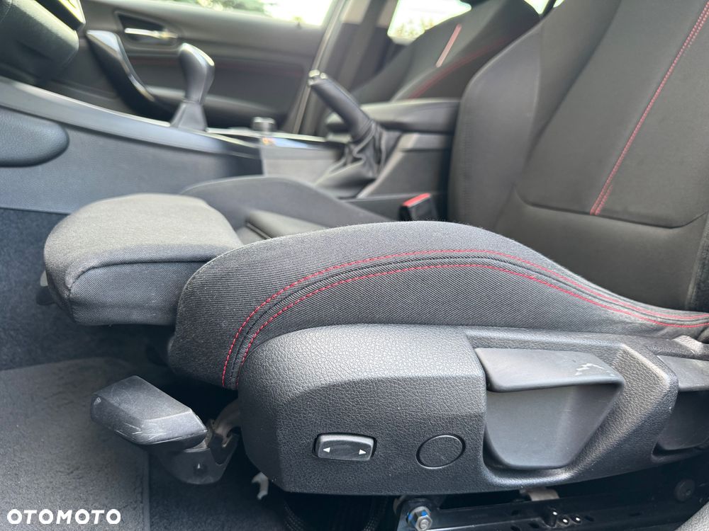 BMW Seria 1 118d DPF Edition Sport - 28
