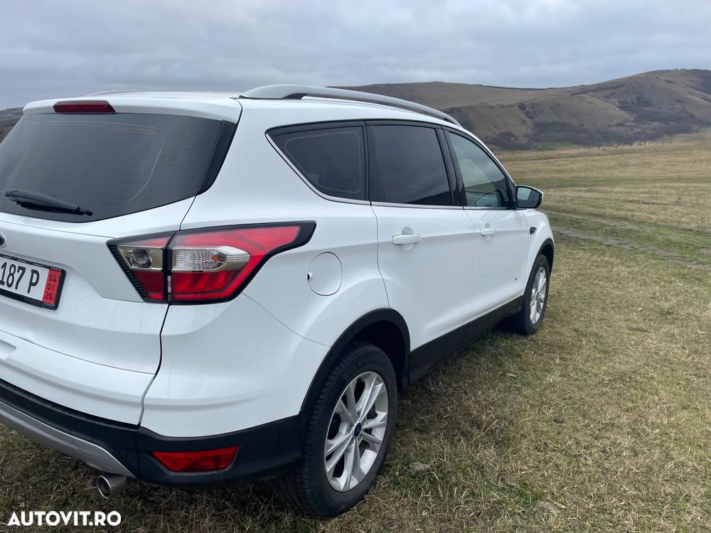 Ford Kuga - 11