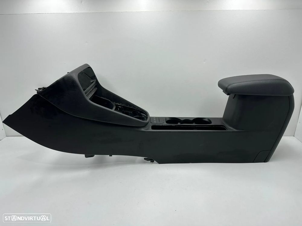 Apoio Braço / Consola Central - Ford Fiesta VII (2018) - 1