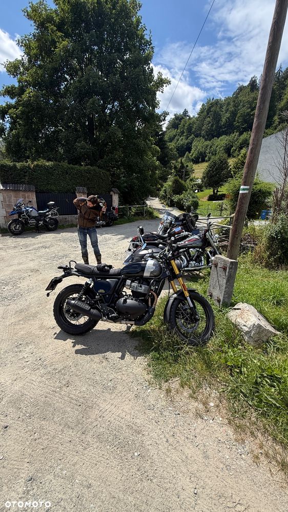 Royal Enfield Bear 650 - 2