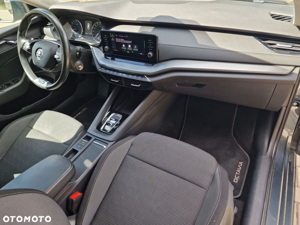 Skoda Octavia 2.0 TDI SCR Ambition DSG - 24
