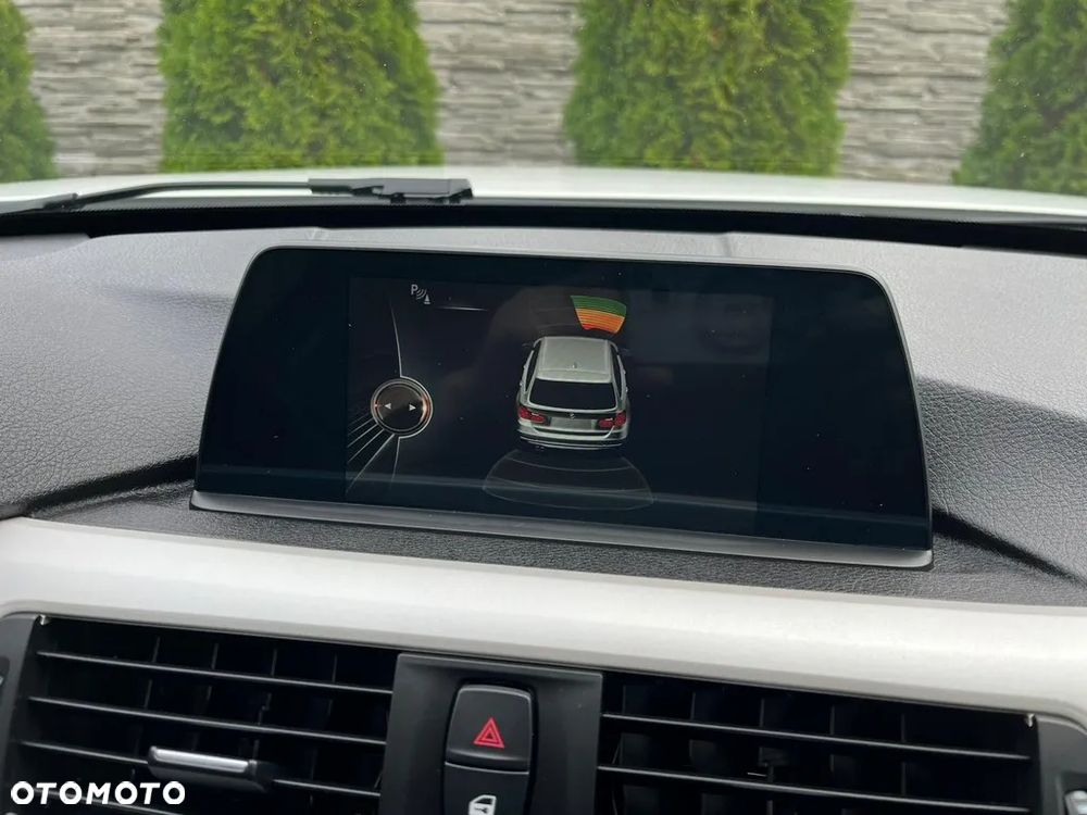 BMW Seria 3 318d - 34