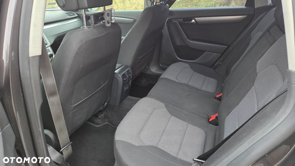 Volkswagen Passat 1.8 TSI Comfortline - 26