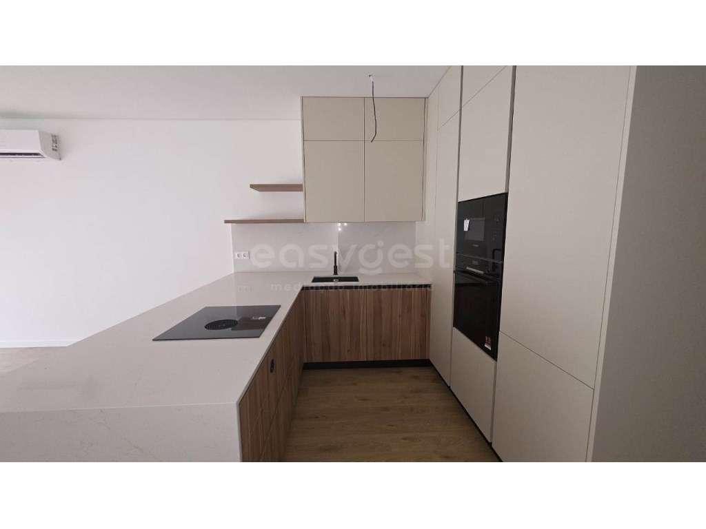 Amplo T3 com 116m² no Centro da Lourinhã - Luz, Espaço e Exclusividade - Grande imagem: 5/23
