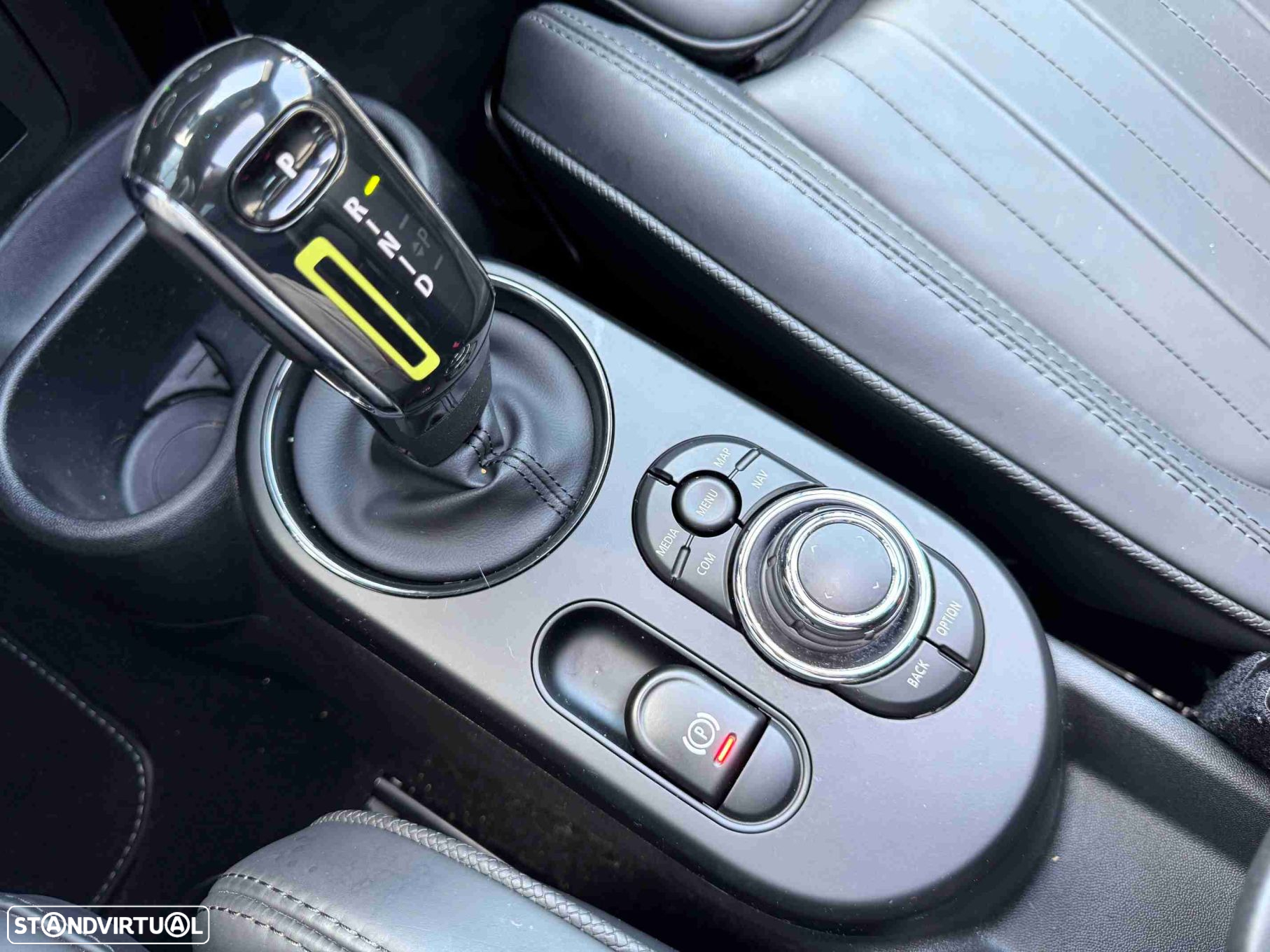 MINI 3 Portas Cooper SE Premium P. Yours - 17