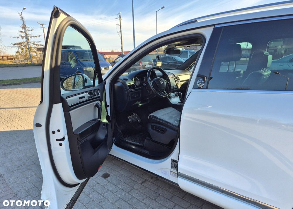Volkswagen Touareg - 11