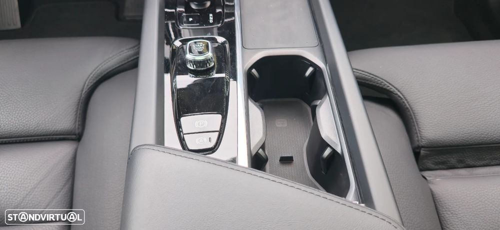 Volvo XC 60 2.0 T6 PHEV Plus Bright AWD - 23