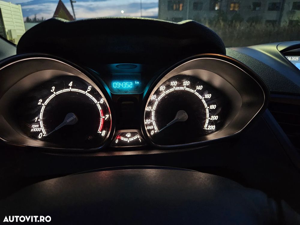 Ford Fiesta 1.0 EcoBoost Titanium - 10