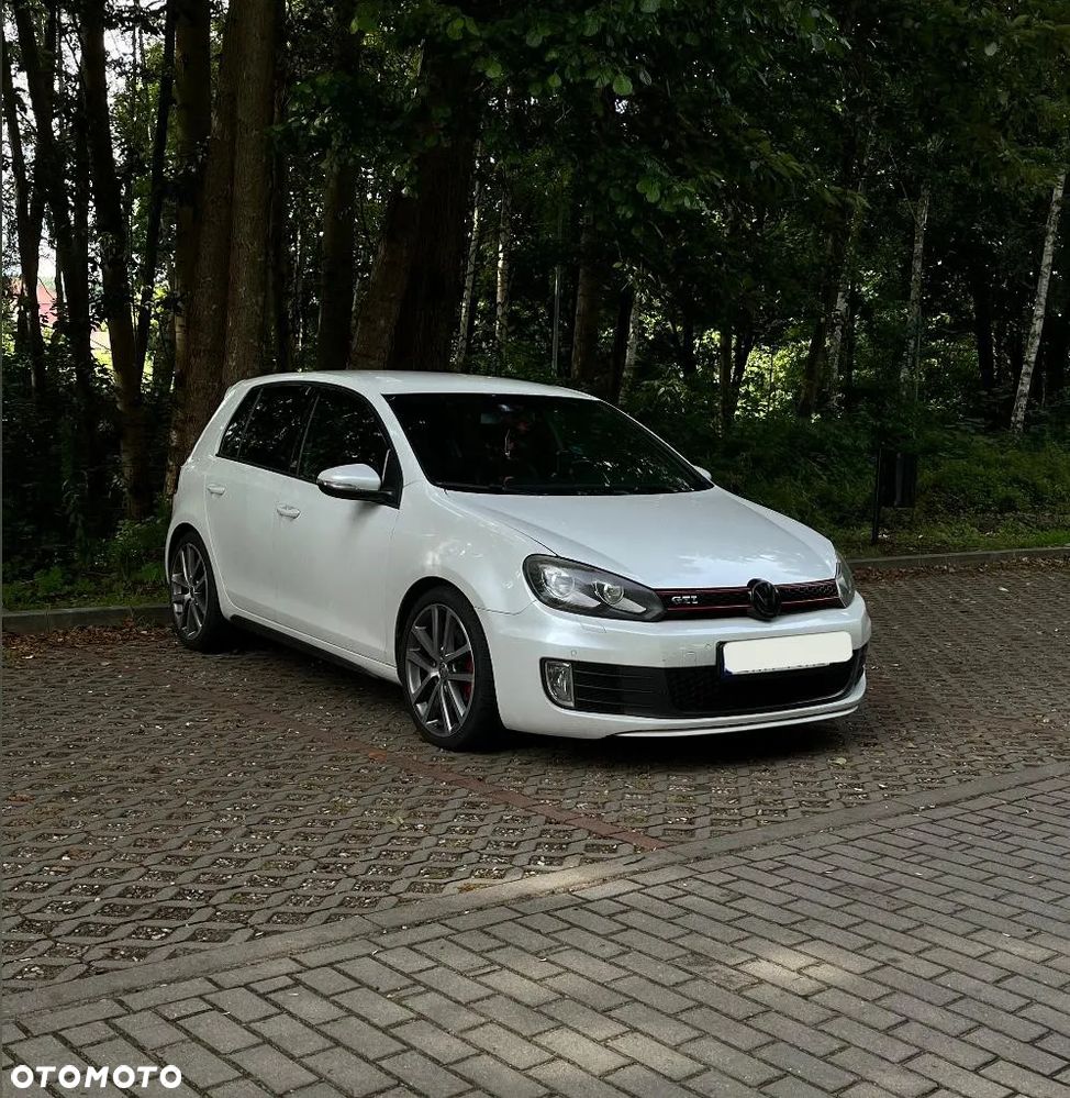 Volkswagen Golf VI 2.0 TSI GTI - 1