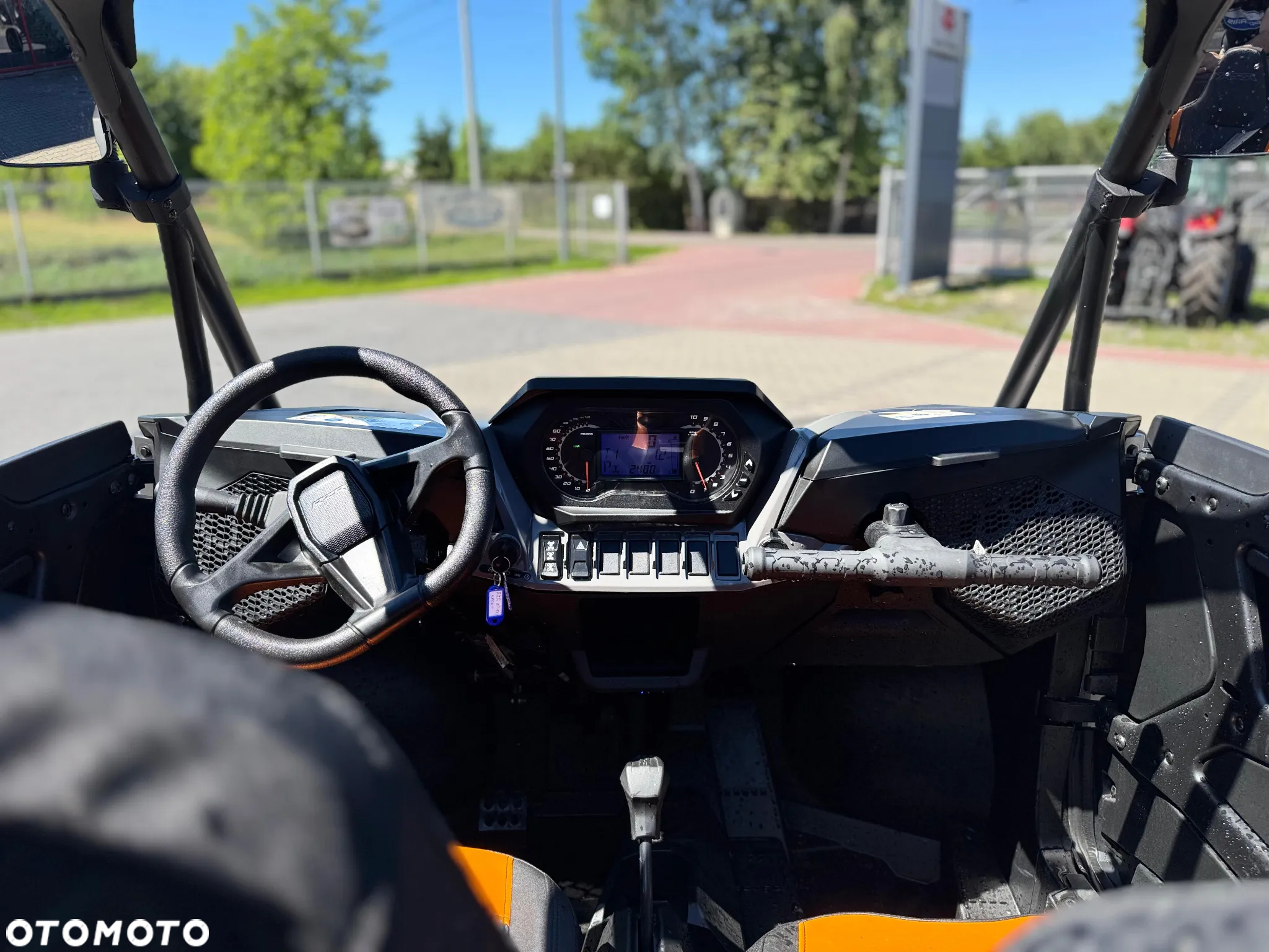 Polaris RZR - 11