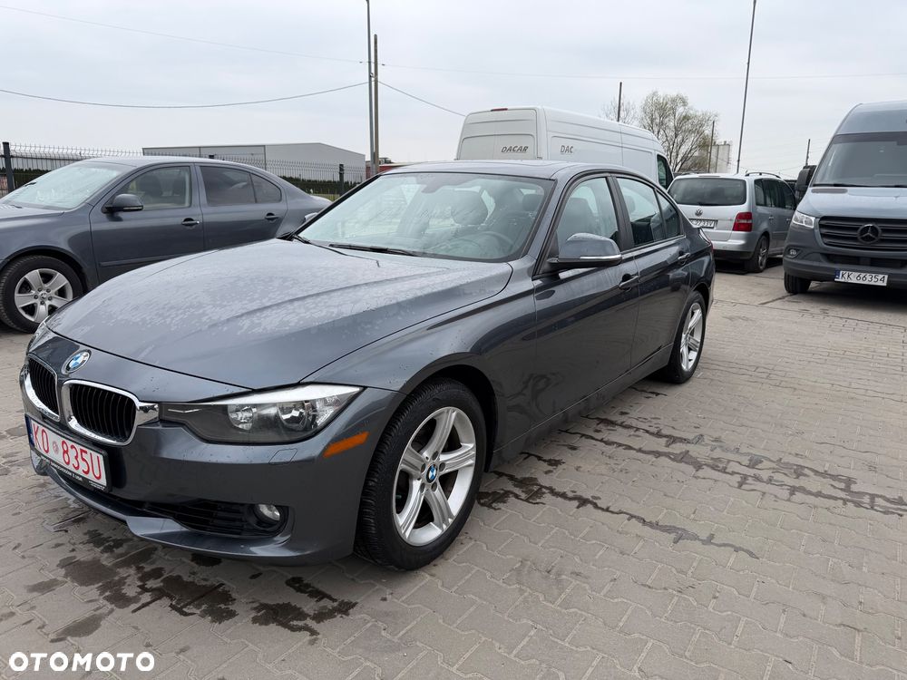 BMW Seria 3 328i xDrive Luxury Line - 5