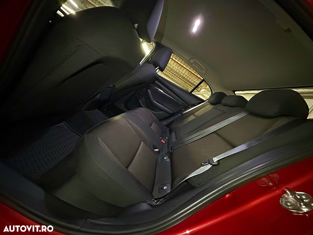 Mazda 3 e-Skyactiv G122 MHEV Plus - 11