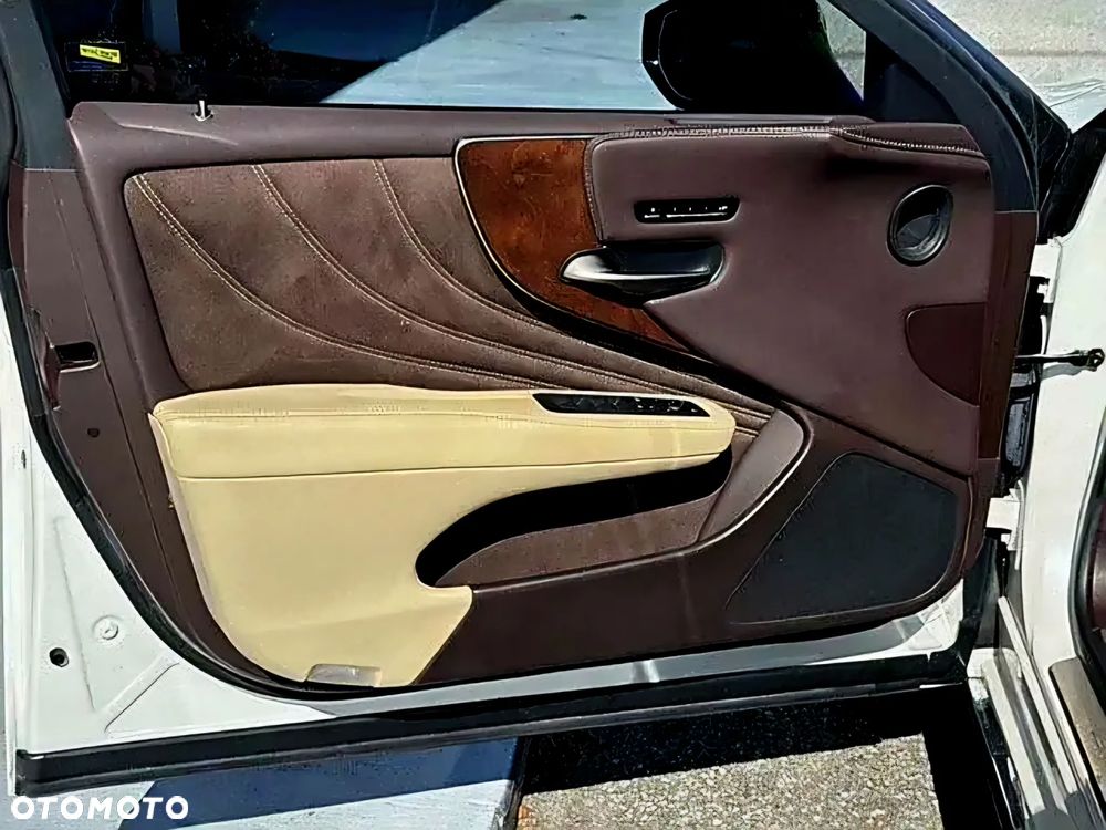 Lexus LS 500 Omotenashi AWD - 11