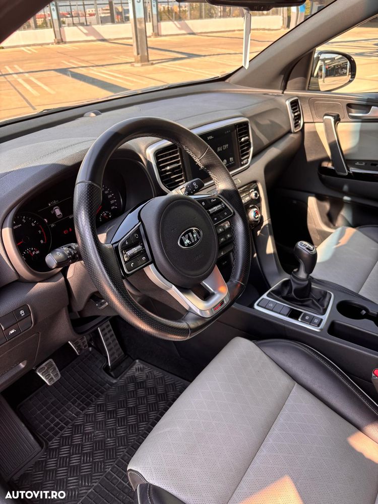 Kia Sportage 1.6 T-GDI 6MT 4x2 GT Line - 11