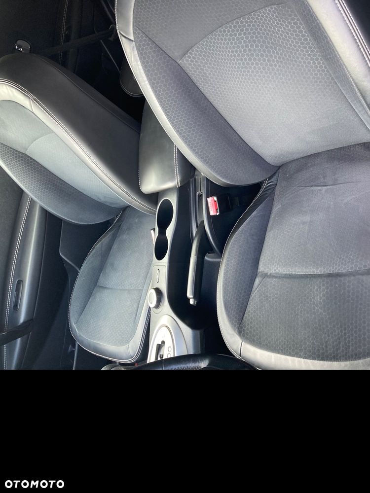 Nissan Qashqai ver-2-0-dci-4-x-4-dpf-tekna - 13