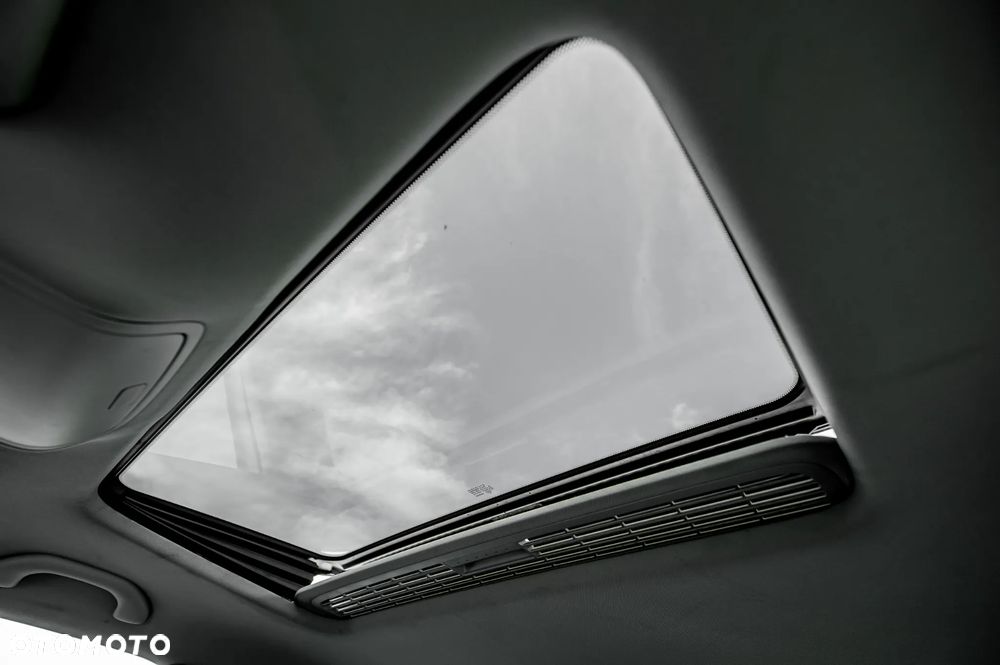 Volkswagen Golf 1.6 Highline - 36