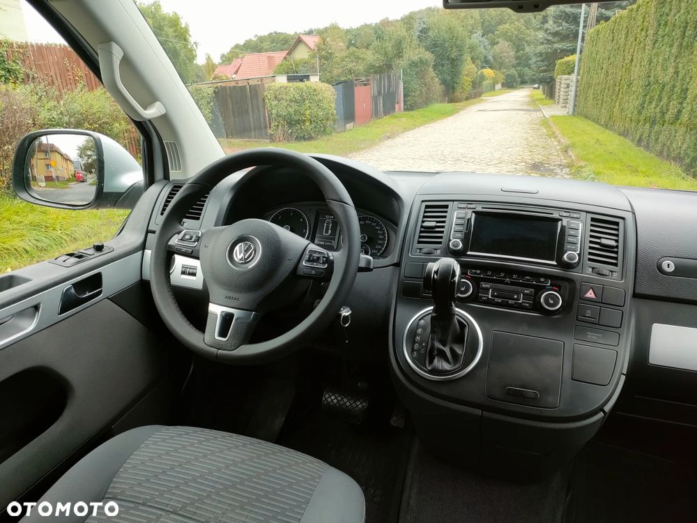 Volkswagen Multivan - 17