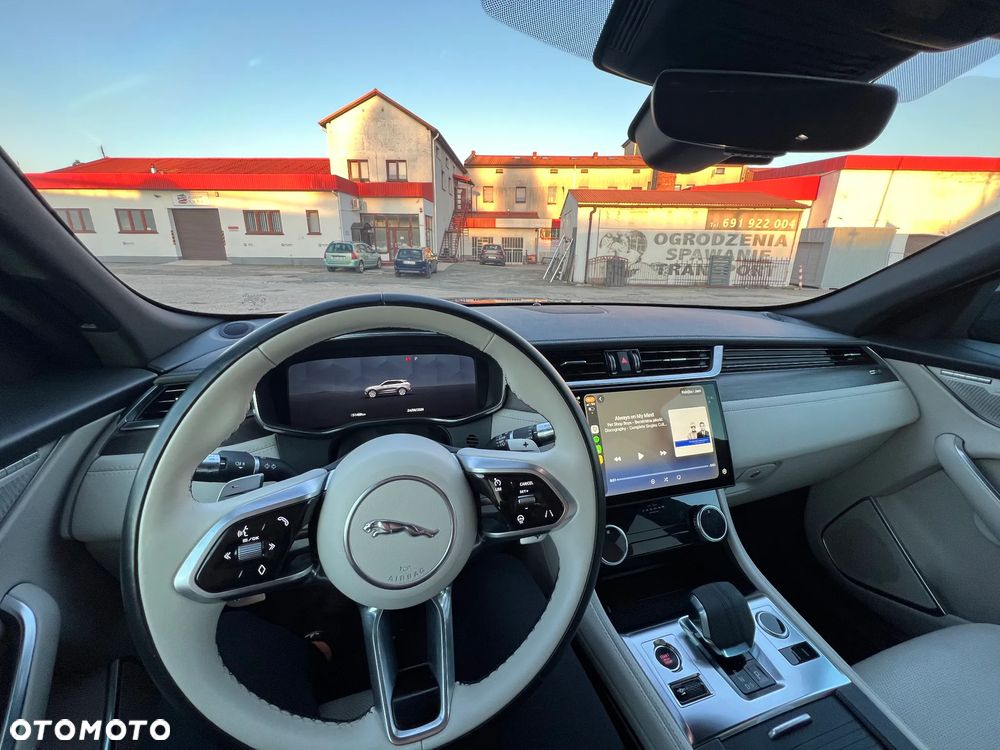 Jaguar F-Pace P250 AWD S - 23