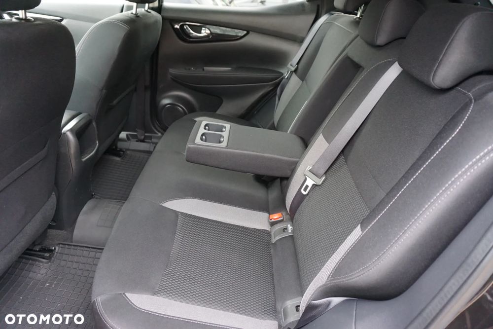 Nissan Qashqai 1.2 DIG-T N-Connecta Xtronic EU6 - 10