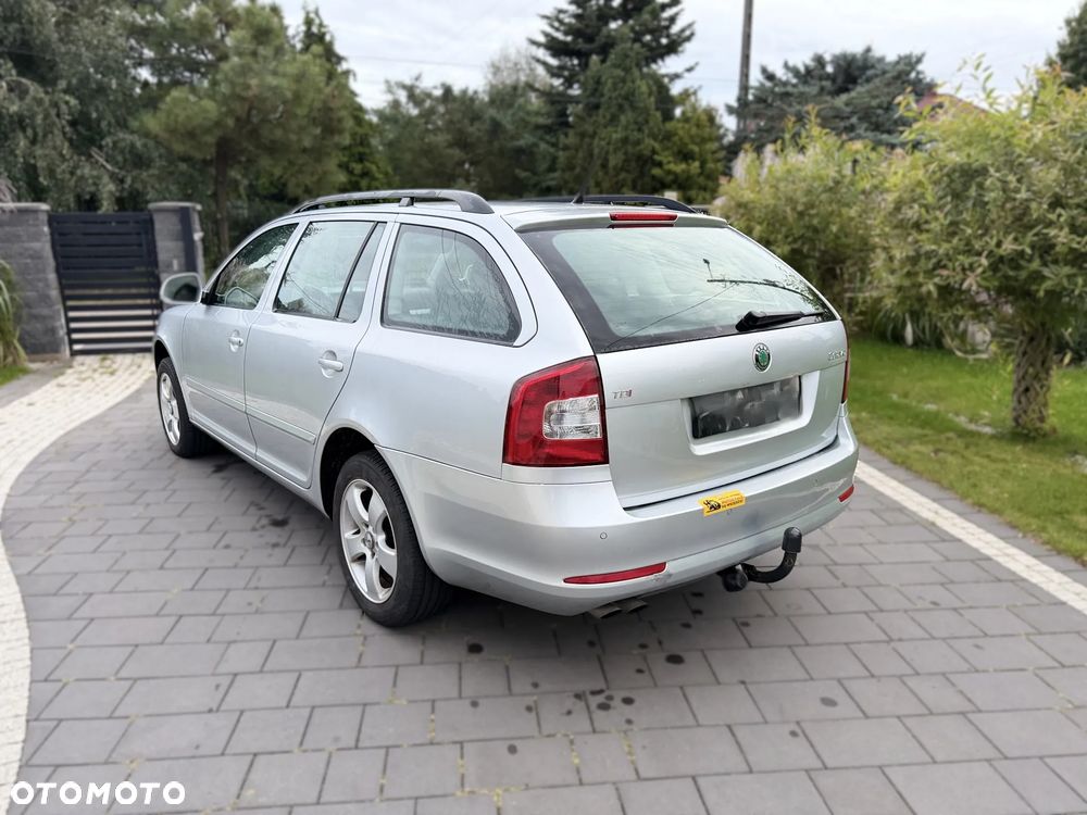 Skoda Octavia 2.0 TDI DPF Ambiente - 8