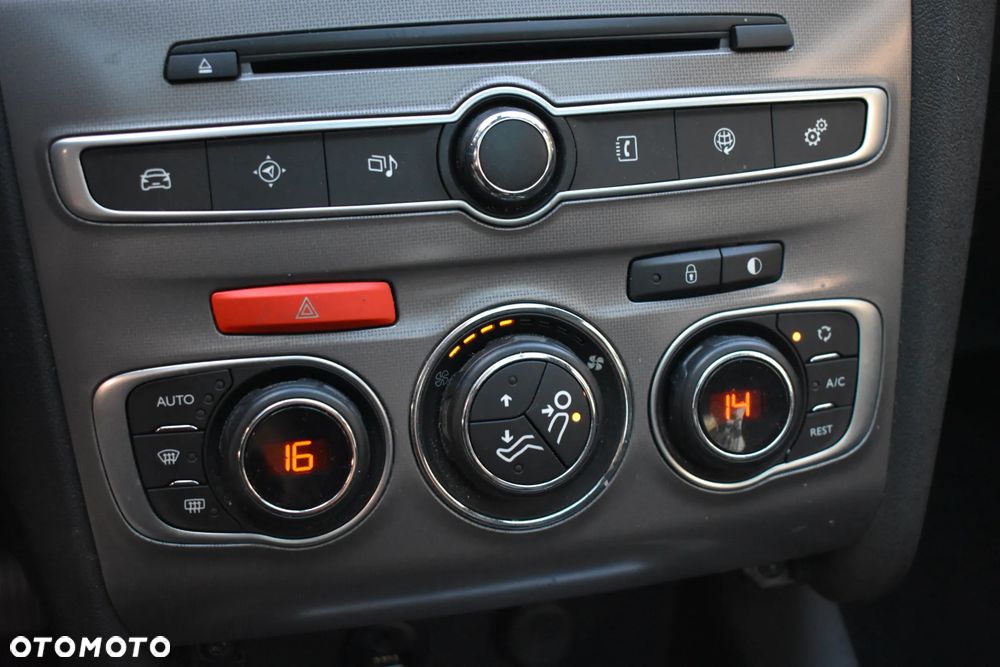 Citroën C4 PureTech 130 Stop&Start SHINE - 10