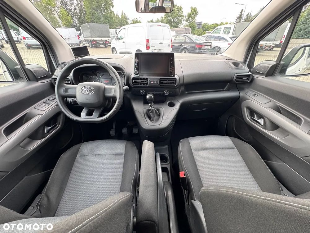 Toyota Proace City Verso Long 1.2 D-4T Business - 23