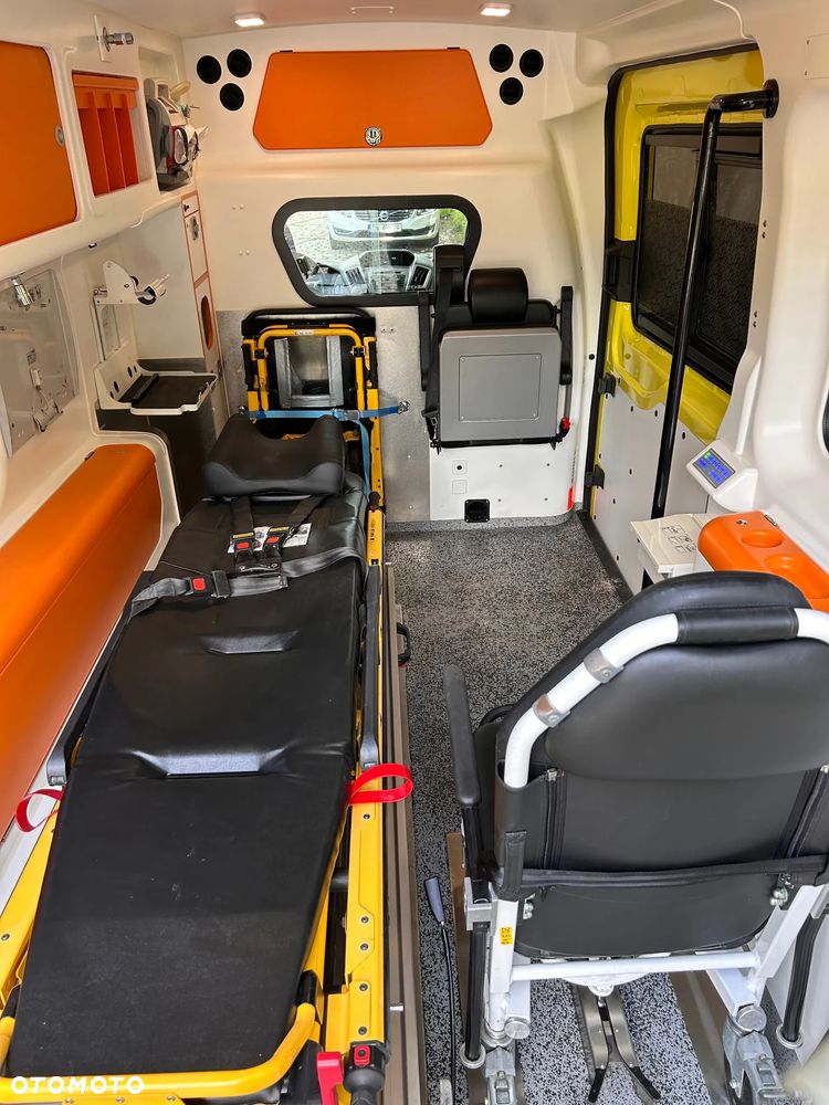 Ford Transit - 12