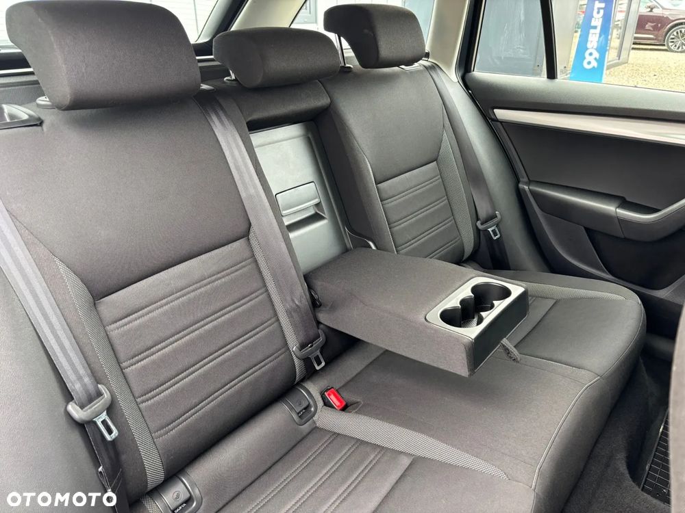 Skoda Octavia 1.4 TSI Style DSG - 11
