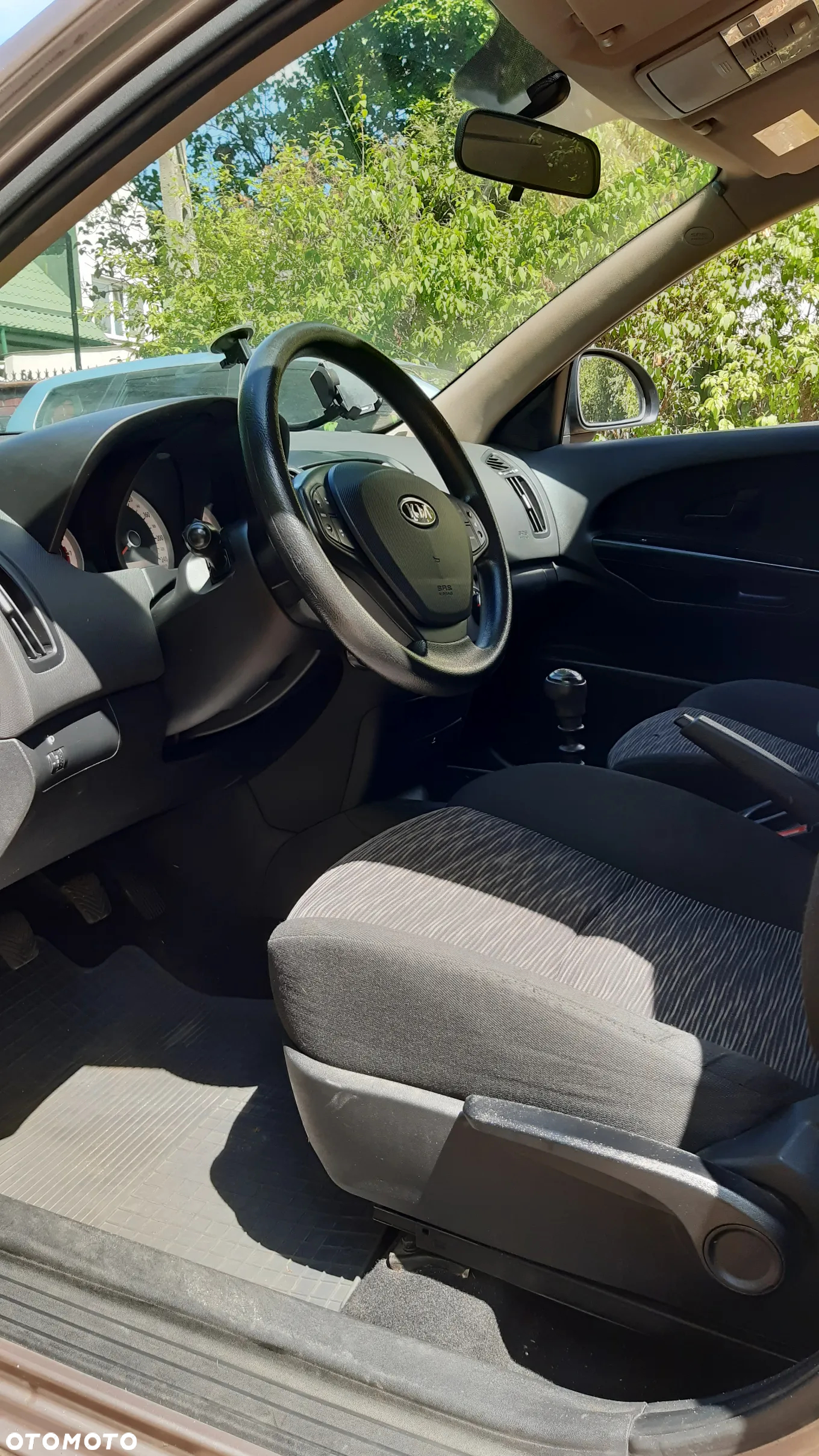 Kia Ceed - 8