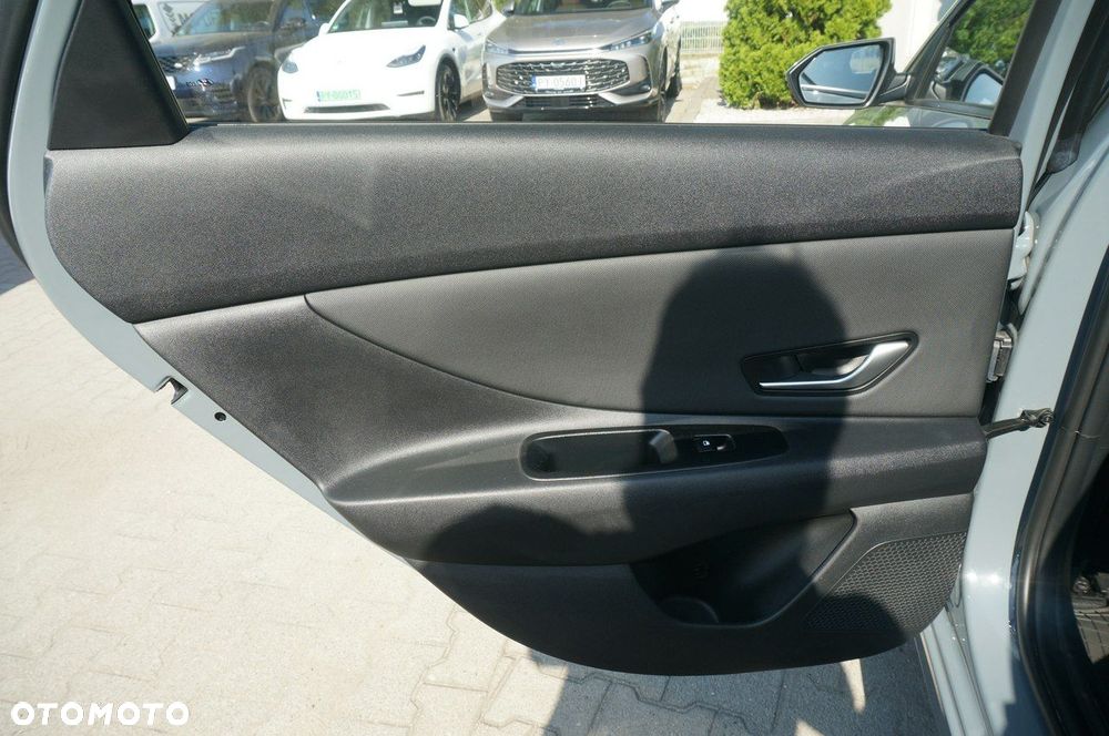 Hyundai Elantra - 22