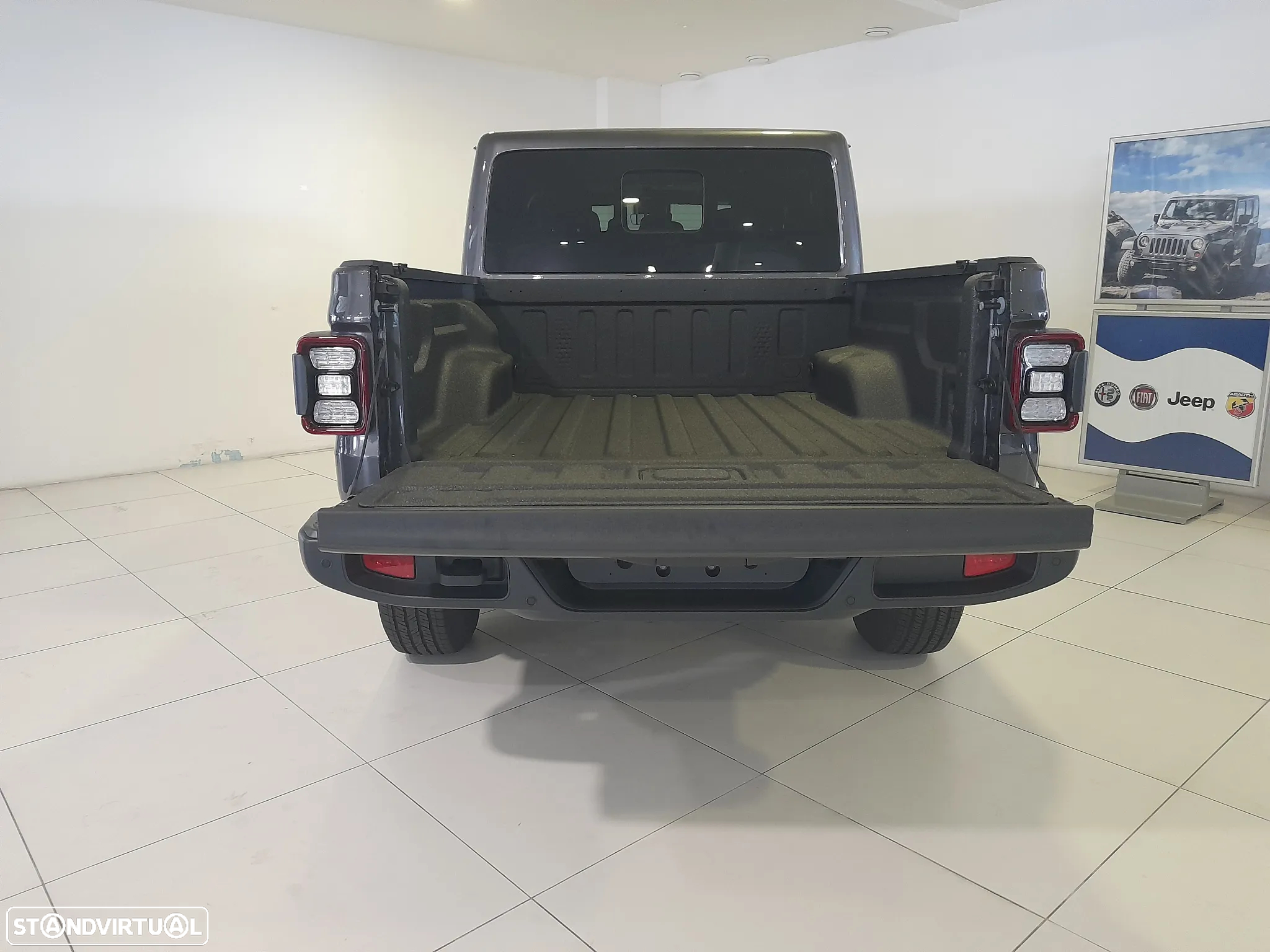 Jeep Gladiator 3.0 CRD Overland AT8 - 8