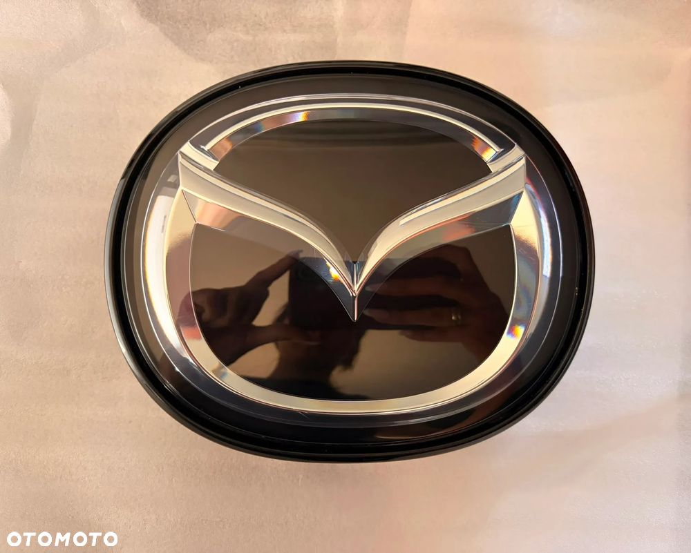 MAZDA 6 2018 2026 Emblemat przedni Znaczek przód pod radar z podstawką wspornikiem GSH751730 GSH750716 - 1